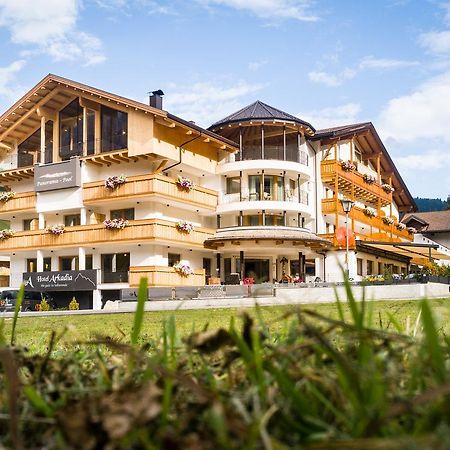 Hotel Arkadia - "Adults Only" Corvara In Badia Εξωτερικό φωτογραφία